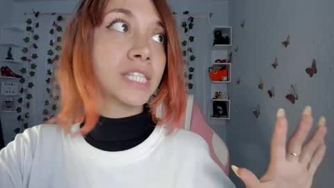 Snapshot of azumi_saan chatting on 10-29-25, 02:36 azumi saan online show from 10-29-25, 02:36