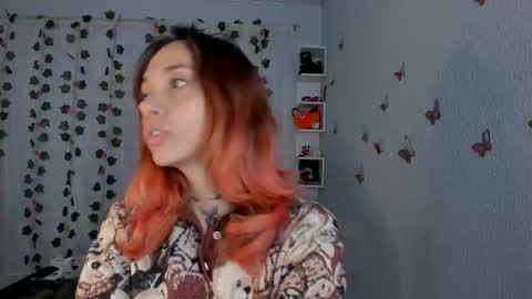 Snapshot of azumi_saan chatting on 10-30-25, 03:19 azumi saan online show from 10-30-25, 03:19