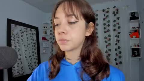 Snapshot of azumi_saan chatting on 01-12-26, 02:39 azumi saan online show from 01-12-26, 02:39