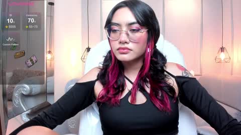 Azura online show from 12-18-24, 08:14