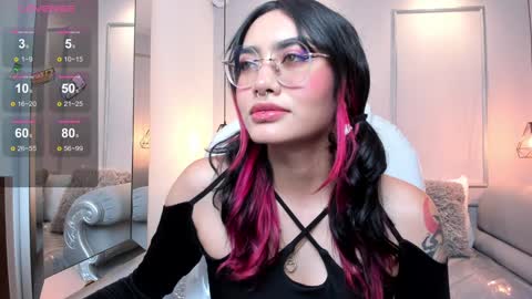 Azura online show from 12-18-24, 11:51