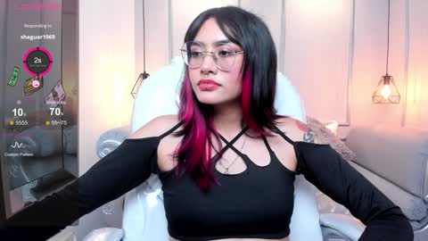 Azura online show from 12-31-24, 08:23