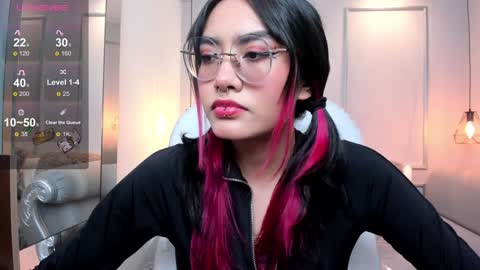 Azura online show from 01-07-25, 07:17