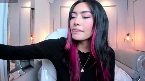 Azura online show from 01-27-25, 07:13