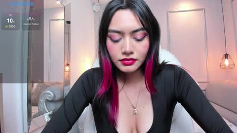 Azura online show from 02-18-25, 10:58