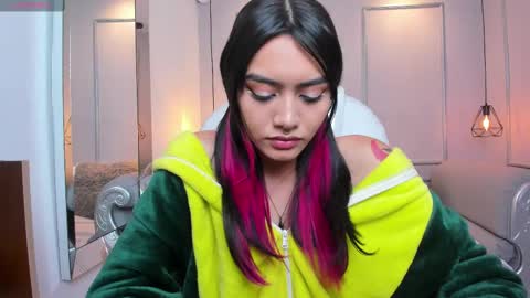 Azura online show from 03-11-25, 07:25