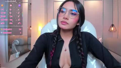 Azura online show from 10-15-25, 08:42