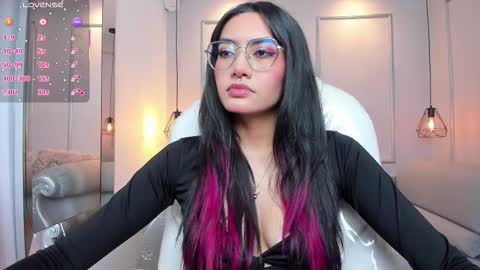 Azura online show from 10-27-25, 07:18