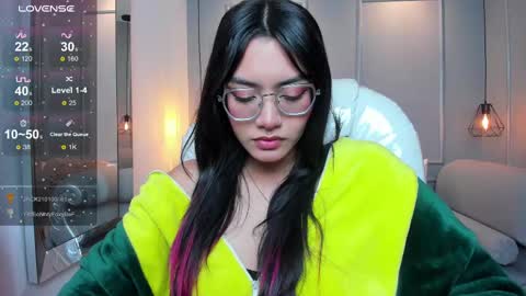 Snapshot of azurakindong chatting on 11-14-25, 08:07 Azura online show from 11-14-25, 08:07