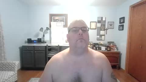Snapshot of b1gh0rnyguy chatting on 11-06-25, 11:22 Cory online show from 11-06-25, 11:22