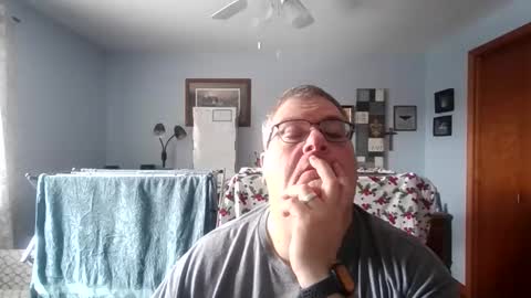 Snapshot of b1gh0rnyguy chatting on 02-10-26, 05:39 Cory online show from 02-10-26, 05:39