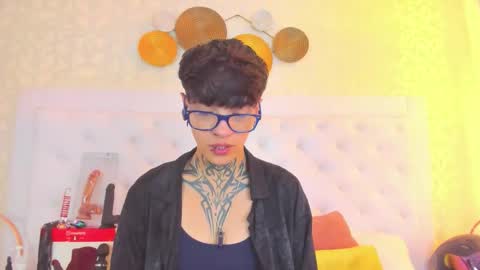 Anny online show from 11-16-25, 02:17