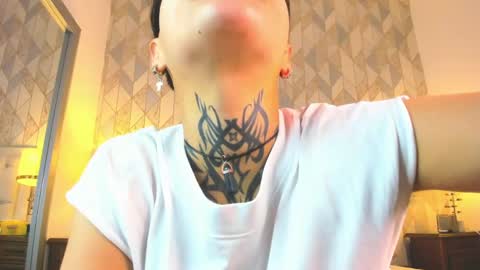 Snapshot of b3k_afrodict chatting on 05-08-26, 03:45 Anny online show from 05-08-26, 03:45