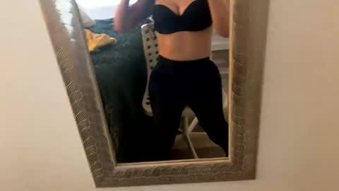 Snapshot of b8rb13 chatting on 02-19-25, 12:35 b8rb13 online show from 02-19-25, 12:35