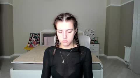 Snapshot of bab_boom chatting on 09-30-25, 01:54 Monica online show from 09-30-25, 01:54