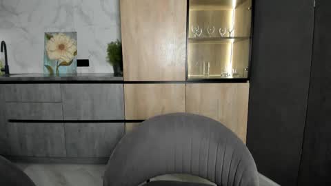 Snapshot of bab_boom chatting on 11-20-25, 02:01 Monica online show from 11-20-25, 02:01