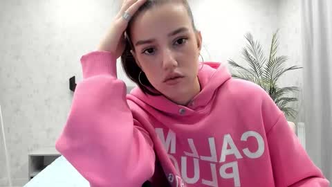 Snapshot of bab_boom chatting on 01-06-26, 01:31 Monica online show from 01-06-26, 01:31