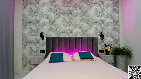 Snapshot of bab_boom chatting on 02-18-26, 02:40 Monica online show from 02-18-26, 02:40