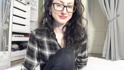 Snapshot of babby_jewel chatting on 11-18-25, 12:20 babby_jewel online show from 11-18-25, 12:20