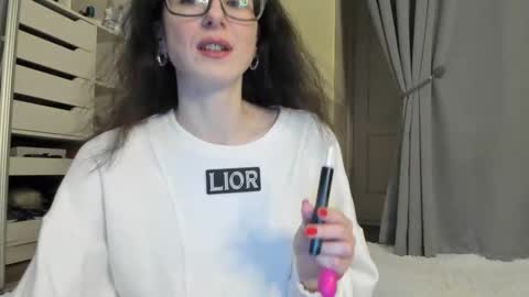 Snapshot of babby_jewel chatting on 11-20-25, 11:10 babby_jewel online show from 11-20-25, 11:10