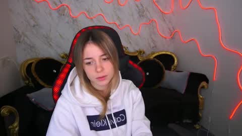 Babe online show from 02-11-25, 08:37