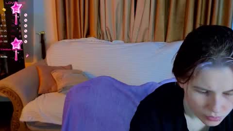 Snapshot of babees_eva chatting on 11-14-25, 04:28 Sweety Eva online show from 11-14-25, 04:28