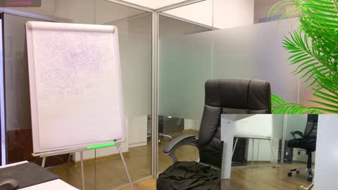 Olivia and Lexi online show from 03-07-25, 08:23