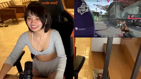 Snapshot of babiej_ chatting on 02-02-25, 06:20 Jialyn online show from 02-02-25, 06:20