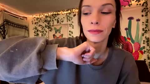 Fern Browning online show from 12-03-24, 01:52