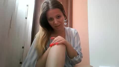 Baby Blonde online show from 12-21-25, 10:44