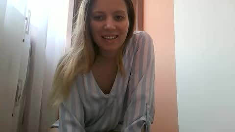 Baby Blonde online show from 01-17-26, 10:42