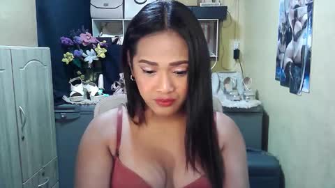 cassandra online show from 10-23-25, 11:53