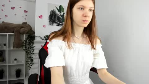 Evalena maybe just Eva online show from 02-11-25, 04:55