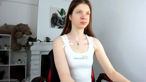 Evalena maybe just Eva online show from 03-11-25, 09:02