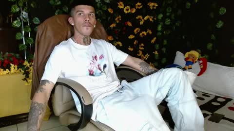 Snapshot of baby_gio chatting on 12-01-24, 06:52 OF GxoXabs online show from 12-01-24, 06:52