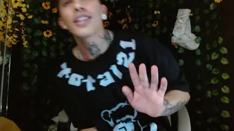 Snapshot of baby_gio chatting on 12-11-24, 02:09 OF GxoXabs online show from 12-11-24, 02:09