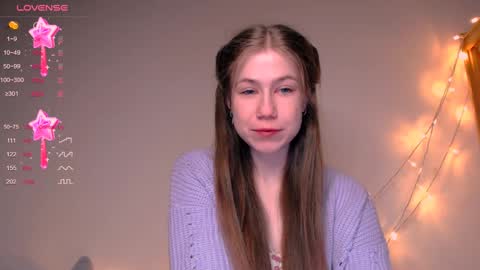 Snapshot of baby_girl_0001 chatting on 01-20-25, 11:43 Kira online show from 01-20-25, 11:43