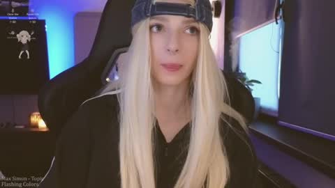 baby gopn1k online show from 02-04-25, 06:04