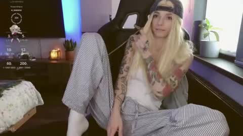 baby gopn1k online show from 02-10-25, 08:09