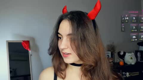 Emily online show from 10-30-25, 07:21