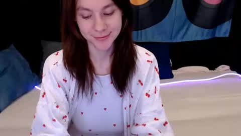 baby_kitte online show from 12-22-24, 03:00