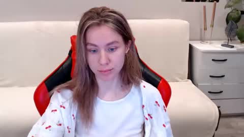 baby_kitte online show from 01-15-25, 04:36