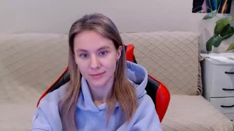 baby_kitte online show from 01-29-25, 05:40