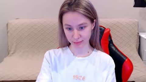 baby_kitte online show from 02-09-25, 05:50