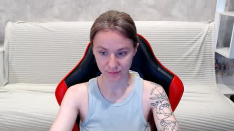 baby_kitte online show from 09-16-25, 04:02