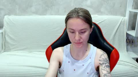 baby_kitte online show from 09-17-25, 03:41