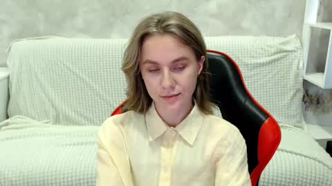 baby_kitte online show from 09-19-25, 04:36