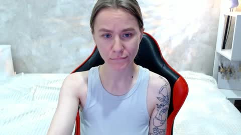 baby_kitte online show from 09-21-25, 12:12