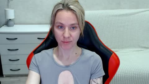 baby_kitte online show from 10-30-25, 03:30