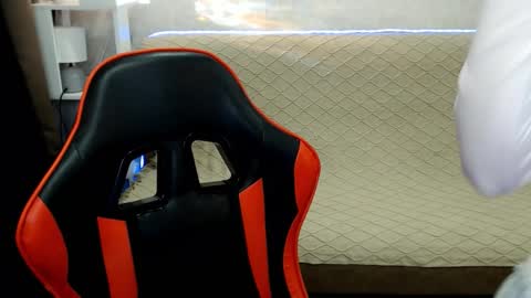 baby_kitte online show from 01-13-26, 03:23